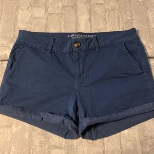 American Eagle Midi Cargo shorts